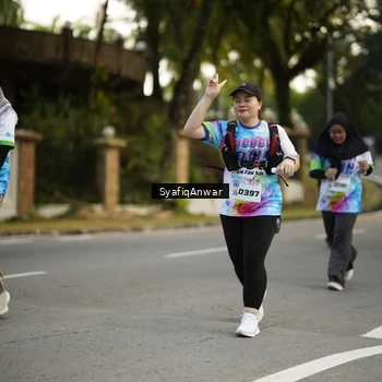 Runner Photo 8399810