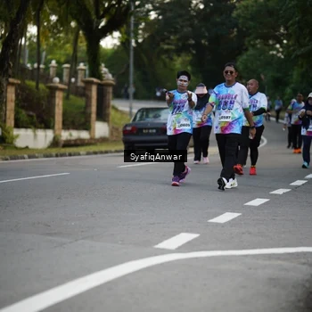 Runner Photo 8399819