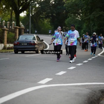 Runner Photo 8399820