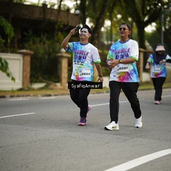 Runner Photo 8399823