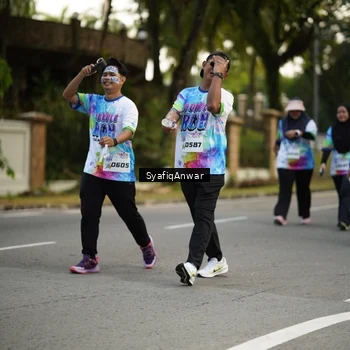 Runner Photo 8399824