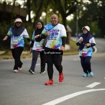 Runner Photo 8399830