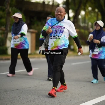 Runner Photo 8399831