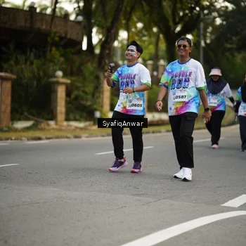 Runner Photo 8399834