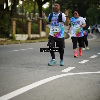 Runner Photo 8399837