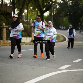 Runner Photo 8399838