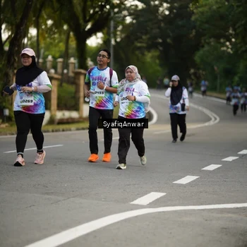 Runner Photo 8399839