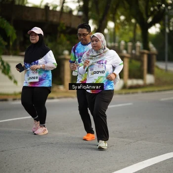 Runner Photo 8399840