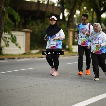 Runner Photo 8399842
