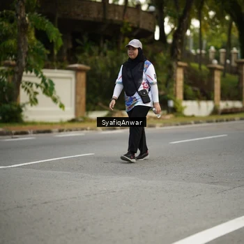Runner Photo 8399844