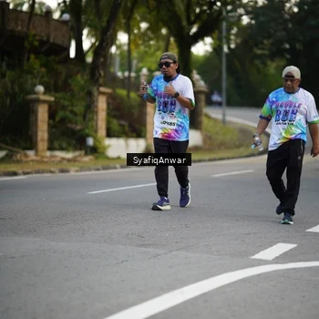 Runner Photo 8399847
