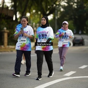 Runner Photo 8399863