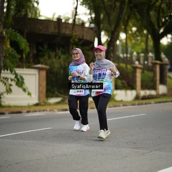 Runner Photo 8399871