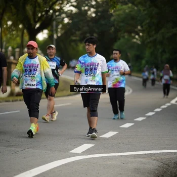 Runner Photo 8399875