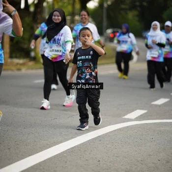 Runner Photo 8399898