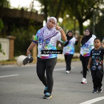 Runner Photo 8399900