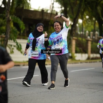 Runner Photo 8399909