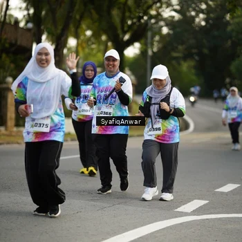 Runner Photo 8399912