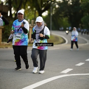 Runner Photo 8399913