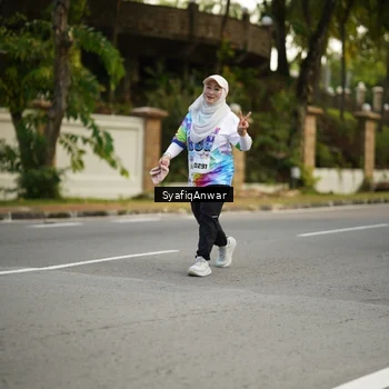 Runner Photo 8399923