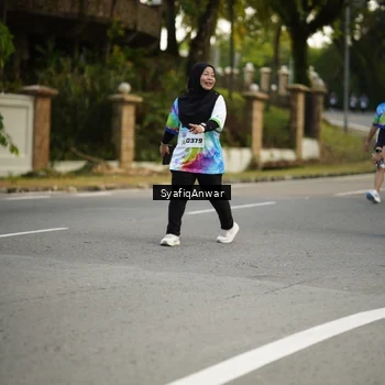 Runner Photo 8399925