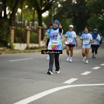 Runner Photo 8399929