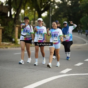 Runner Photo 8399937