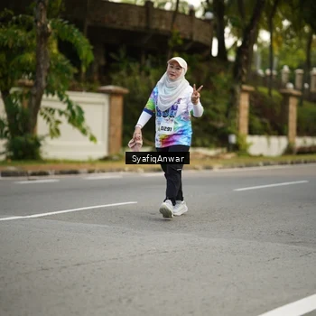 Runner Photo 8399963