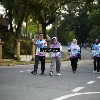 Runner Photo 8399987