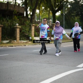 Runner Photo 8399990