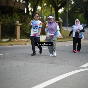 Runner Photo 8399991