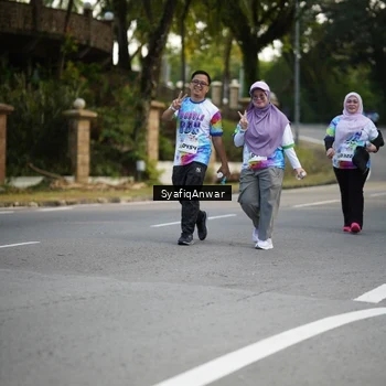Runner Photo 8399992