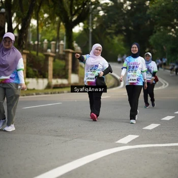 Runner Photo 8399998