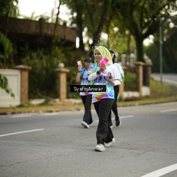 Runner Photo 8400015