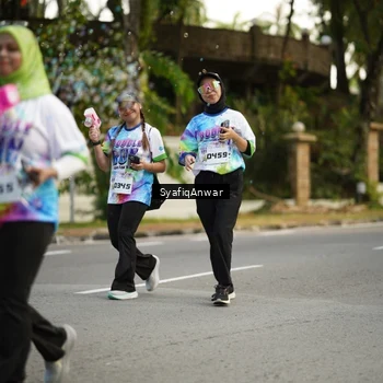 Runner Photo 8400021