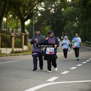 Runner Photo 8400025