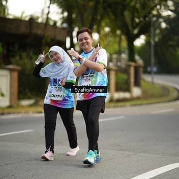 Runner Photo 8400032