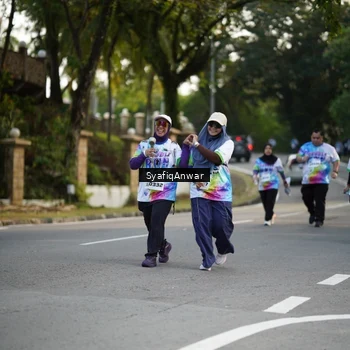 Runner Photo 8400040