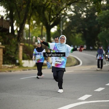 Runner Photo 8400049