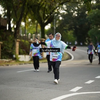Runner Photo 8400051