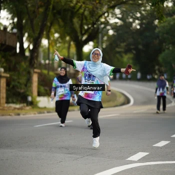 Runner Photo 8400053
