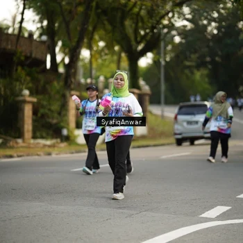 Runner Photo 8400081