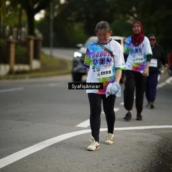 Runner Photo 8400090
