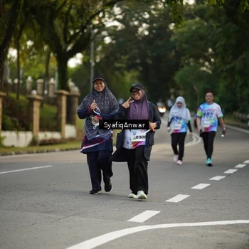 Runner Photo 8400113