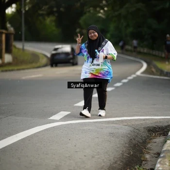 Runner Photo 8400115
