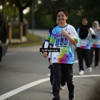 Runner Photo 8400124