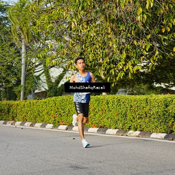 Runner Photo 8400163