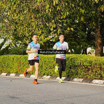 Runner Photo 8400165