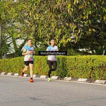 Runner Photo 8400166