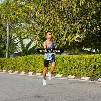 Runner Photo 8400167